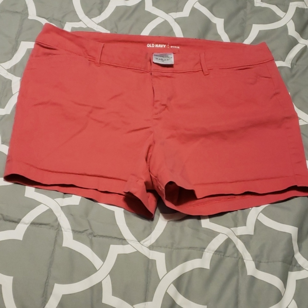 Old Navy pixie shorts, pink, size 14
